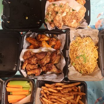 Fire Wings - Fairfield - Salt and pepper Cali rub Peanut butter Buffalo Garlic noodles Seasoned fries Veggies - Chicken Wings Near Me - Fairfield, California