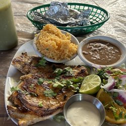 Tacos & Pupusas Gonzalez - Pechuga de Pollo a la Plancha