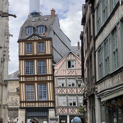 Rouen - One of the many leaning buildings