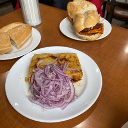 La Esquina Del Buen Gusto - One of the best Peruvian spots in Union City, NJ.