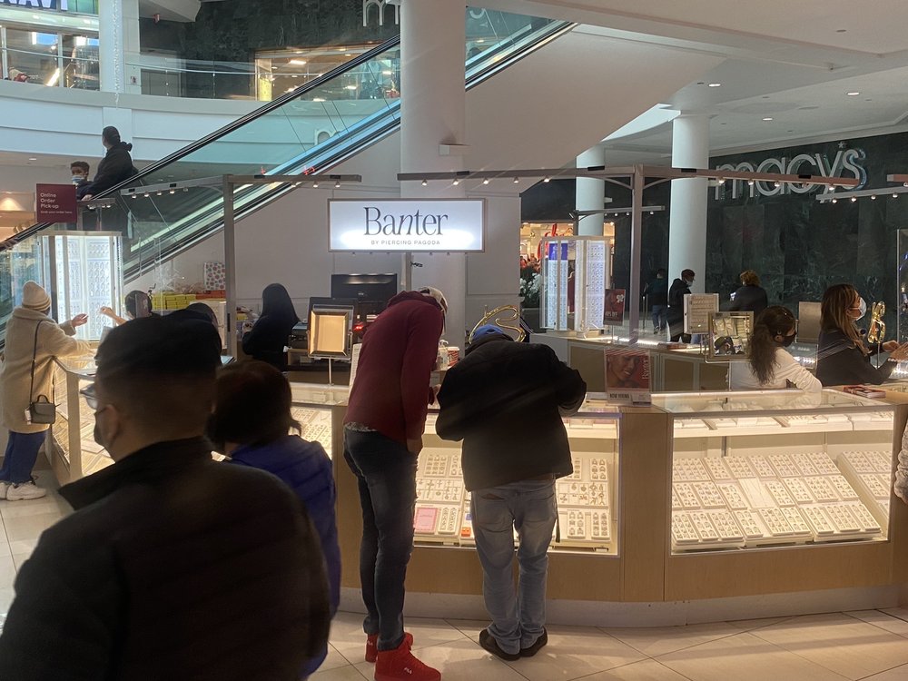 PIERCING PAGODA Updated August 2024 Menlo Park Mall, Metuchen, New