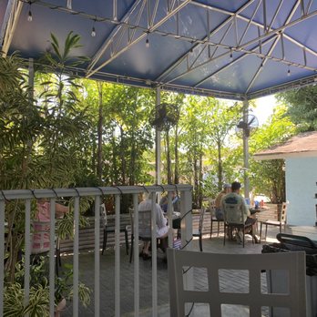 Hobo's Cafe - Outside patio - New American Near Me - Key Largo, Florida
