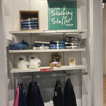 American Eagle Outfitters - Outlet Stores Near Me - Cabazon, California