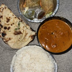 India Grille - Chicken Makni, basmati Plain Rice, 2 Piece Vegetable Samosa, Garlic Naan Bread