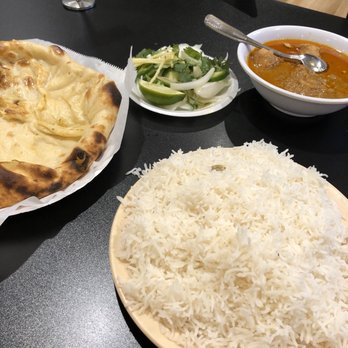 Mughals - Chicken Curry, Garlic Naan and Bismati Rice - Pakistani Near Me - Norcross, Georgia Mughals - Chicken Curry, Garlic Naan and Bismati Rice - Pakistani Near Me - Norcross, Georgia