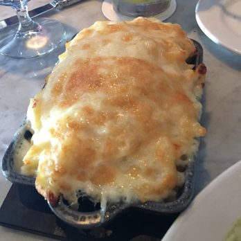 Fleetwood's on Front St - New American Near Me - Lahaina, Hawaii