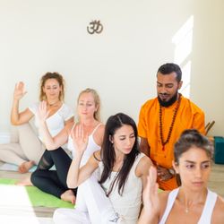 SKYLIGHT YOGA - Private Classes | SKYLIGHT YOGA™ ASHRAM | Miami Beach, FL | USA