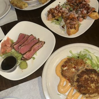 French Quarter Bistro - Crab cakes and blackened tuna - French Near Me - Saint Thomas, Virgin Islands