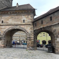 Waffenhof mit Spittlertorturm