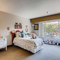 Cloisters of the Valley - Resident room
