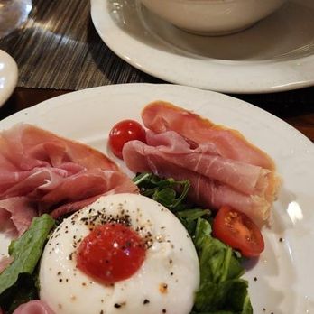 Vino e Cucina - Burrata e Prosciutto and Crème Brûlée - Italian Near Me - Long Beach, California