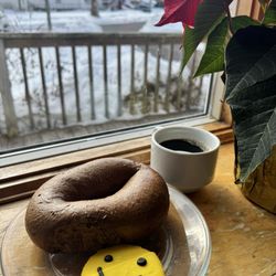 Mordy's Kosher Bakery And Cafe - Hot coffee, Bagel Pumpernickel and cookie.