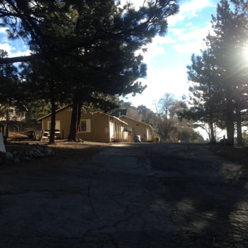 Mountain View Cabins - Hotels Near Me - Wrightwood, California