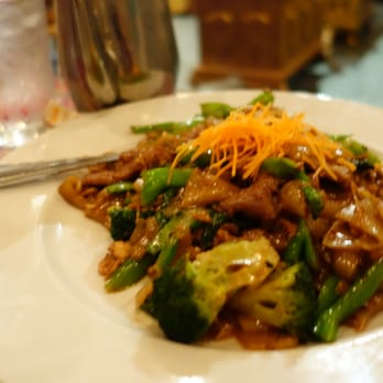 Thai Thani - Beef pad see ew - Thai Near Me - Orlando, Florida Thai Thani - Beef pad see ew - Thai Near Me - Orlando, Florida
