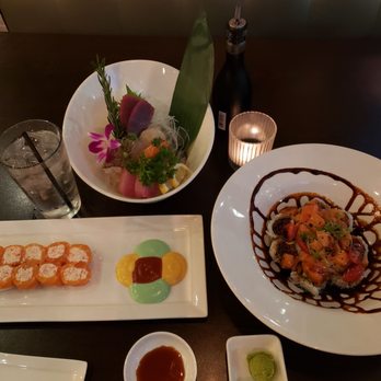 Edoko Sushi & Robata - Butterfly kiss and palm spring roll - Sushi Bars Near Me - Richardson, Texas
