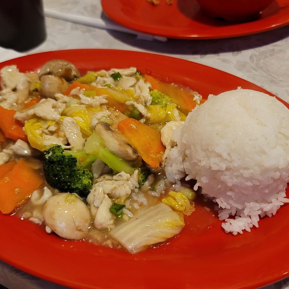 Wanfu 3 - Moo Goo Gai Pan - Vietnamese Near Me - Austin, Texas Wanfu 3 - Moo Goo Gai Pan - Vietnamese Near Me - Austin, Texas