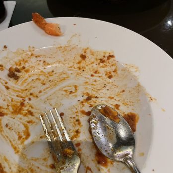 Bistro Casanova - Empty plate - Mediterranean Near Me - Kahului, Hawaii