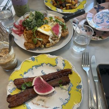 Son & Garden - Fried chicken and Waffles with a side of Crispy Potatoes and thick cut bacon - Breakfast & Brunch Near Me - San Francisco, California