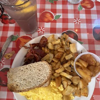 The American Pie Company - Mimosa - Breakfast & Brunch Near Me - Sherman, Connecticut The American Pie Company - Mimosa - Breakfast & Brunch Near Me - Sherman, Connecticut
