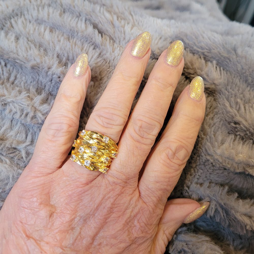 The Nail House salon - Always makes my old hands look good. - Nail Salons Near Me - Bandon, Oregon The Nail House salon - Always makes my old hands look good. - Nail Salons Near Me - Bandon, Oregon