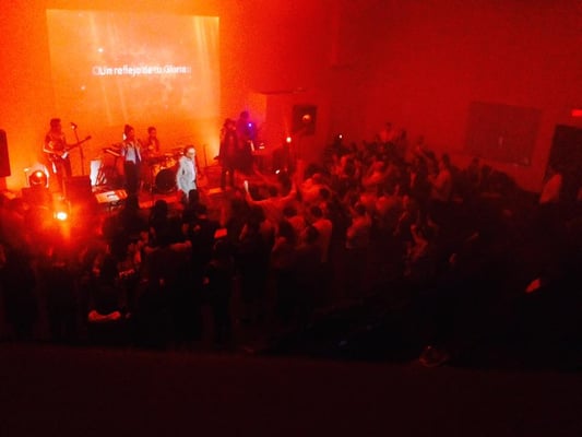 Celebración de Amigos