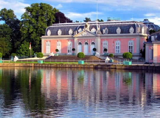 Schloss Benrath by null