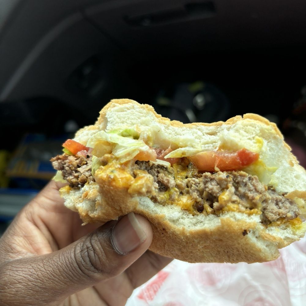 Fatburger - Cheeseburger single patty - Burgers Near Me - Celebration, Florida