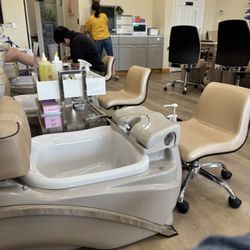 DD’s Nails