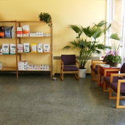 Centretown Veterinary Hospital - Reception area