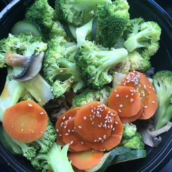 Golden Big Bowl - Large teriyaki bowl with veggies (rice and chicken below generous layer of steamed veggies) - Asian Fusion Near Me - Chattanooga, Tennessee
