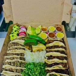 Taco'N Madres