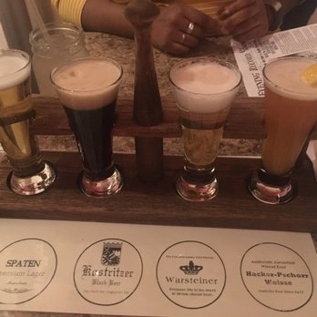 Max's Allegheny Tavern - Beer sampler - German Near Me - Pittsburgh, Pennsylvania