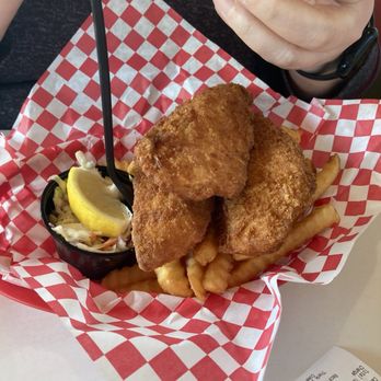 Hungry Harbor Grille - Fish and chips - Burgers Near Me - Long Beach, Washington
