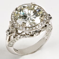 Tevington Jewelers - Custom diamond engagement ring made for a client in Chicago who discovered Tevington on the internet.