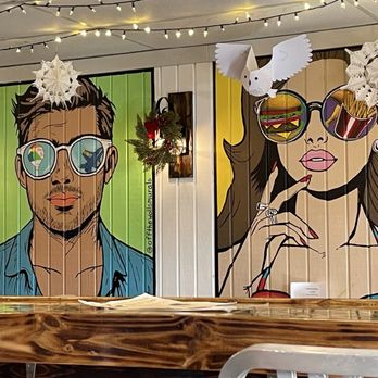The Reef - Murals with a fun beach theme - Chicken Wings Near Me - Pensacola Beach, Florida