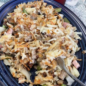 The Hartland Diner - Breakfast Hash - Diners Near Me - Hartland, Vermont