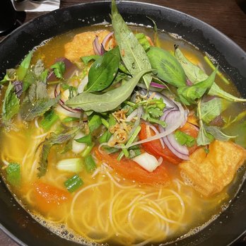 Pho Cafe - Crab Meat & Tomato Rice Noodle Soup (Bun Rieu) 11/25/22 - Noodles Near Me - Daly City, California