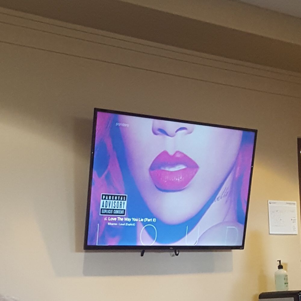 SimonMed Imaging - Thunderbird - Parental Advisory rap music plays in waiting area. Unprofessional to say the least - Diagnostic Imaging Near Me - Glendale, Arizona SimonMed Imaging - Thunderbird - Parental Advisory rap music plays in waiting area. Unprofessional to say the least - Diagnostic Imaging Near Me - Glendale, Arizona
