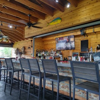 Schooner's Seafood House - Patio bar - Seafood Near Me - Saint Augustine, Florida