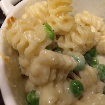 Chef's Bistro - Mac n cheese with mushrooms and peas - American Near Me - North Conway, New Hampshire Chef's Bistro - Mac n cheese with mushrooms and peas - American Near Me - North Conway, New Hampshire
