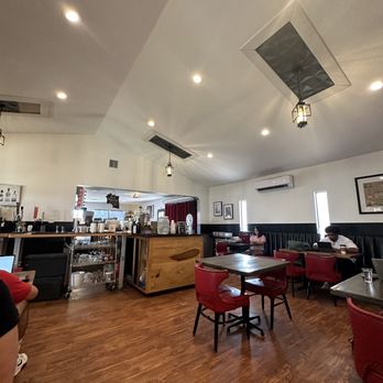 The Hive - Seating area - Cafes Near Me - Austin, Texas