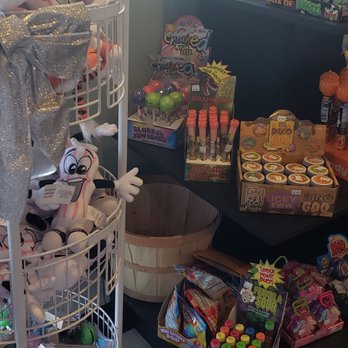 Dewar's Candy Shop - Candy Stores Near Me - Bakersfield, California