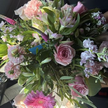 Oceanside California flowers - Bouquet - Florists Near Me - Oceanside, California Oceanside California flowers - Bouquet - Florists Near Me - Oceanside, California