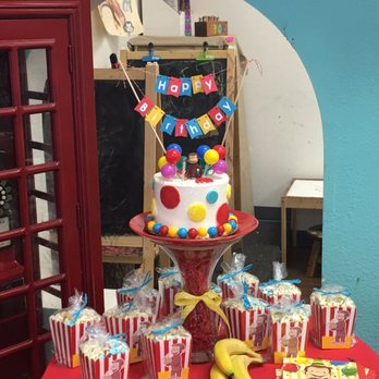 BusyKids - Set up for cake - Venues & Event Spaces Near Me - Folsom, California BusyKids - Set up for cake - Venues & Event Spaces Near Me - Folsom, California