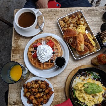 Fratelli Cafe - Sunday Brunch - Coffee & Tea Near Me - Los Angeles, California Fratelli Cafe - Sunday Brunch - Coffee & Tea Near Me - Los Angeles, California