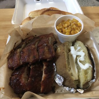Smoking Barrels BBQ - St. Louis - Half Rib Meal - Barbeque Near Me - St. Louis, Missouri