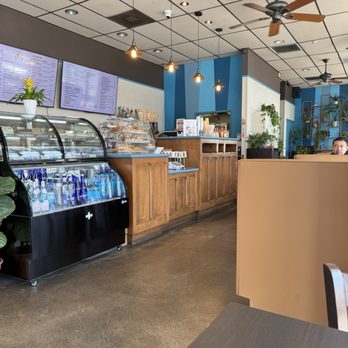 Caffe Hub - Inside - Cafes Near Me - Los Angeles, California