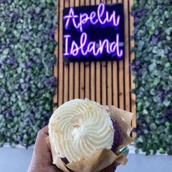 Apelu Island Cafe - Taro Cupcake - Bagels Near Me - Norfolk, Virginia