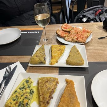Les Truites - Catalan Near Me - Barcelona, B