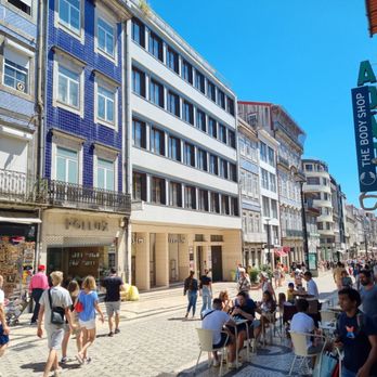 Rua de Santa Catarina - Shopping Near Me - Porto, 13